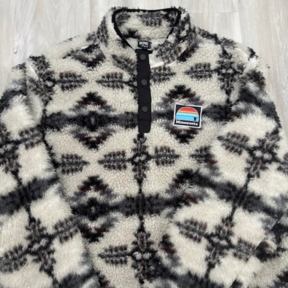 Home Free Minnesota Sherpa Pullover 1/4 Button Sweatshirt Large Patagonia Style